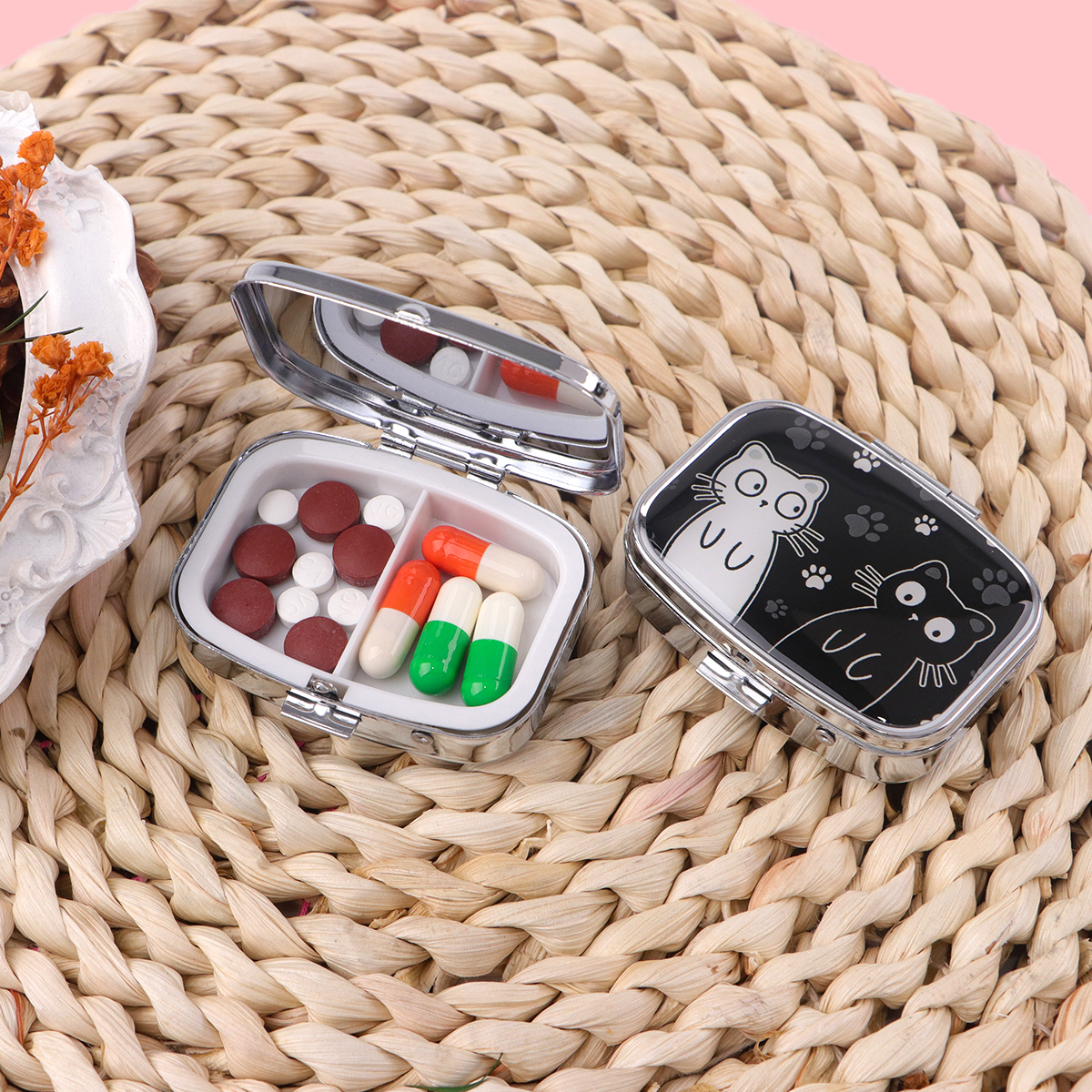 Cartoon Black And White Cat Tr - Travel Accessories For Japan ulasan dan harga