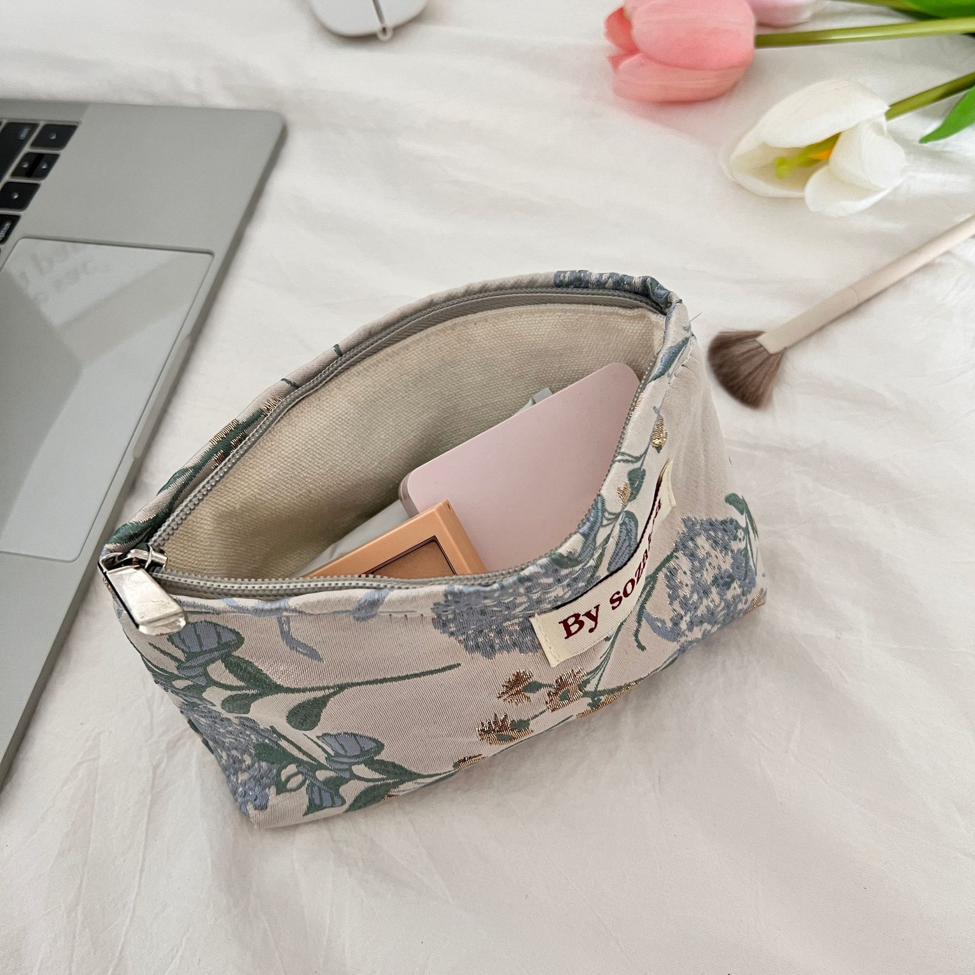 French Embossed Flowers Travel - Travel Accessories Pouch For Women ulasan dan harga