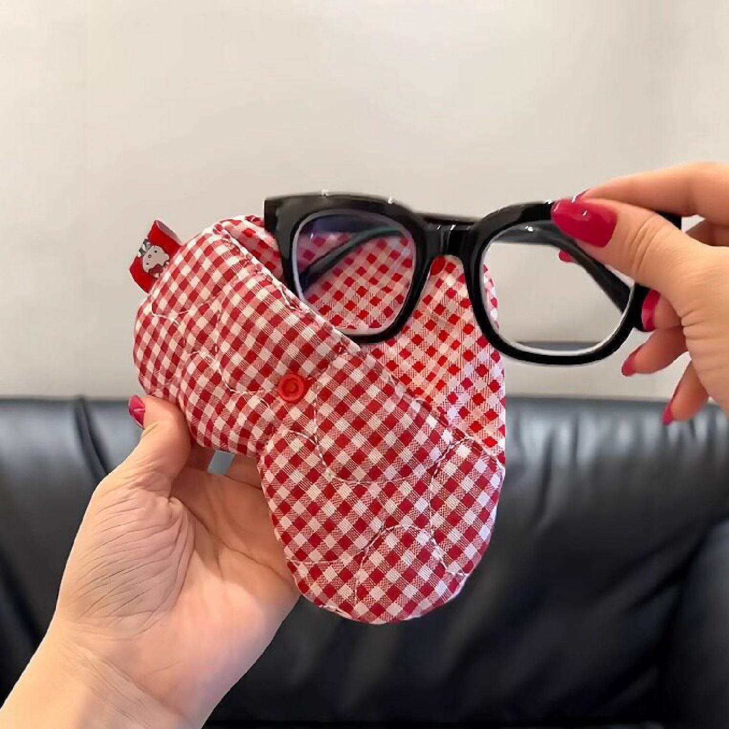 Kawaii Hello Kitty Glasses Sto - Travel Accessories Organizer Case ulasan dan harga
